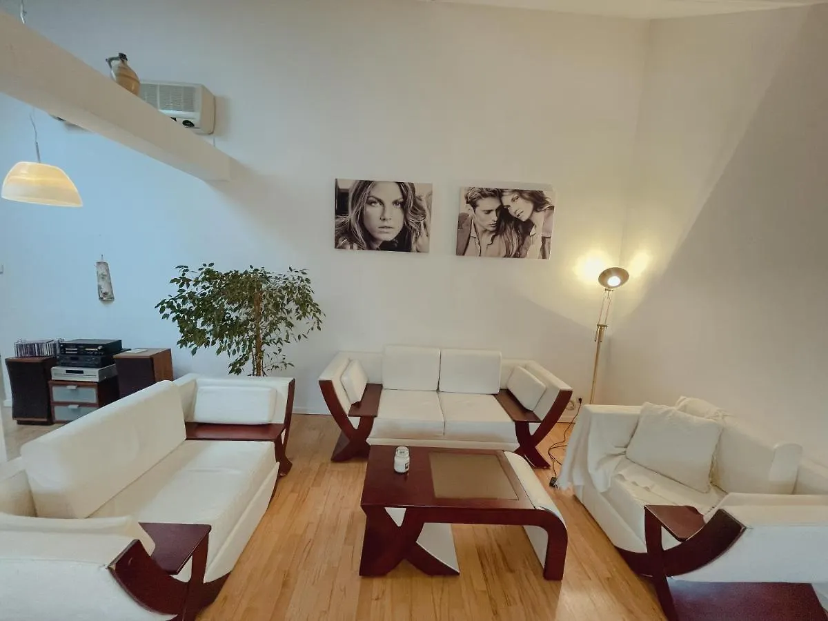 Luxury 150M2 Suite In Most Desirable Area Of Historic Central Vienna